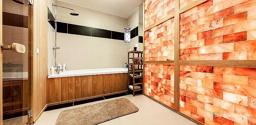 Sauna a soľná stena vo wellness kúpeľni