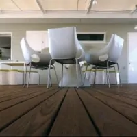 Terasová podlaha z thermowood jaseňa