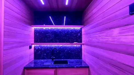Kuchyňka v sauna dome Kuchyňka v sauna dome