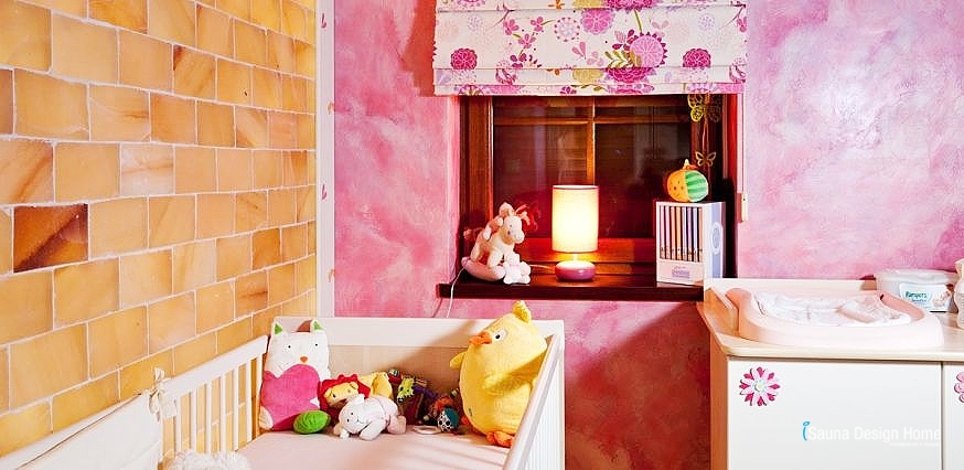 Izba pre bábätko s himalájskou soľnou stenou